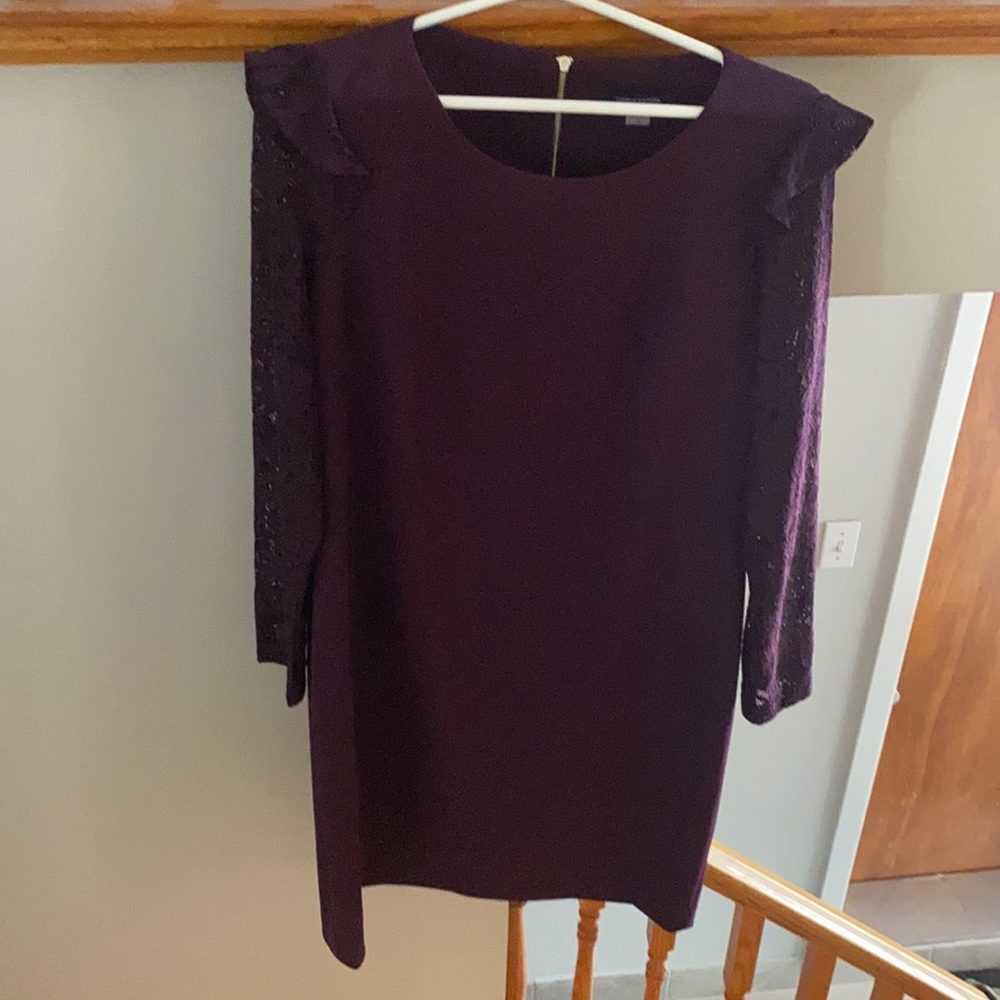 Tommy Hilfiger dress with lace sleeves